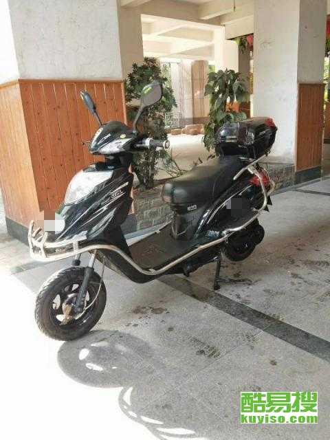 娱乐吃瓜酱电瓶车